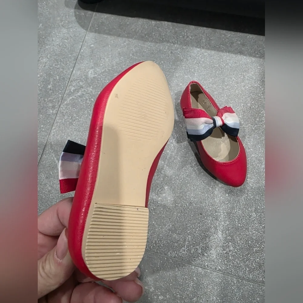 Janie & Jack Red Bow Baby's Shoes - Picture 4 of 11